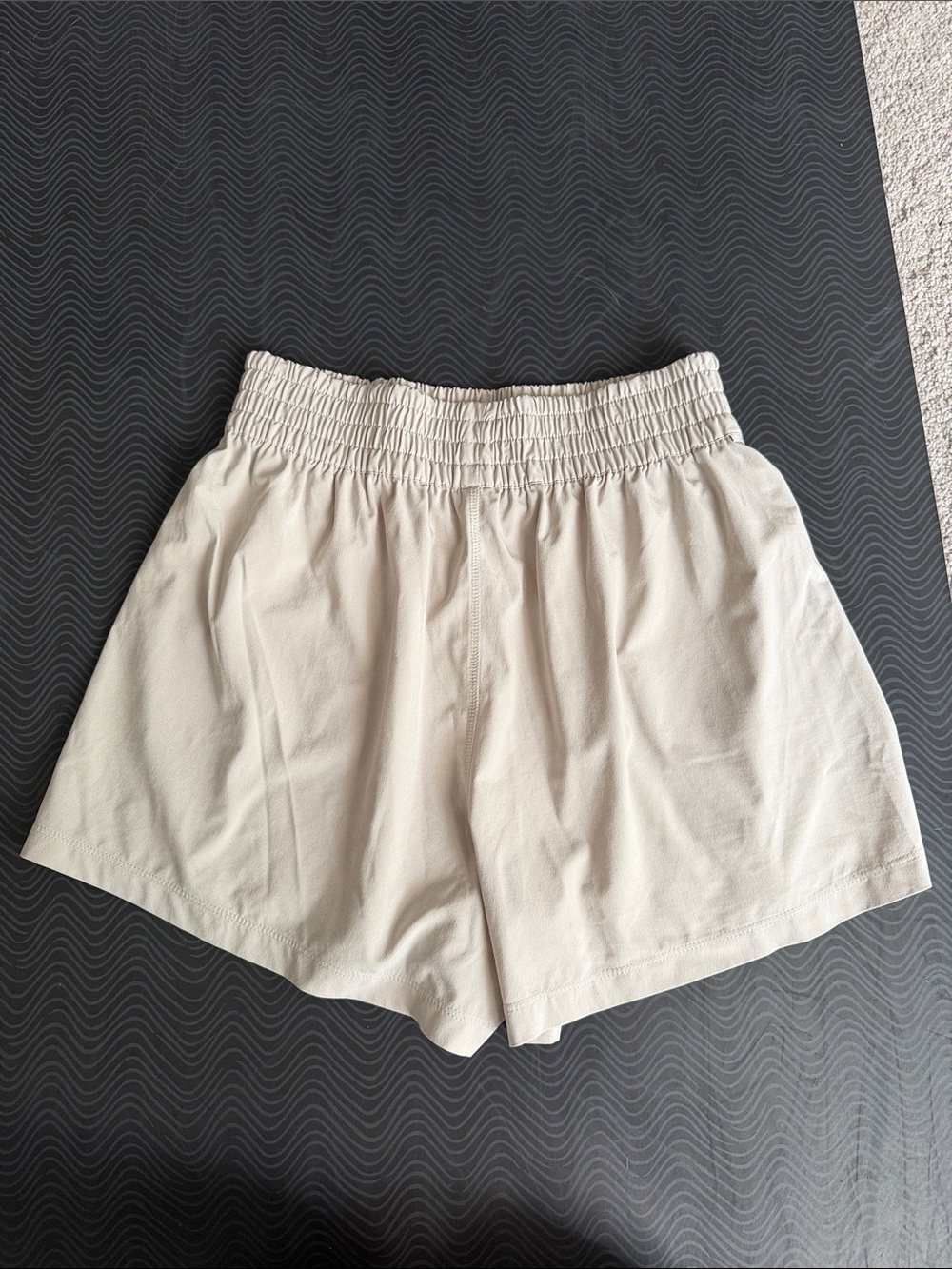Vuori Villa Shorts - Picture 3 of 3